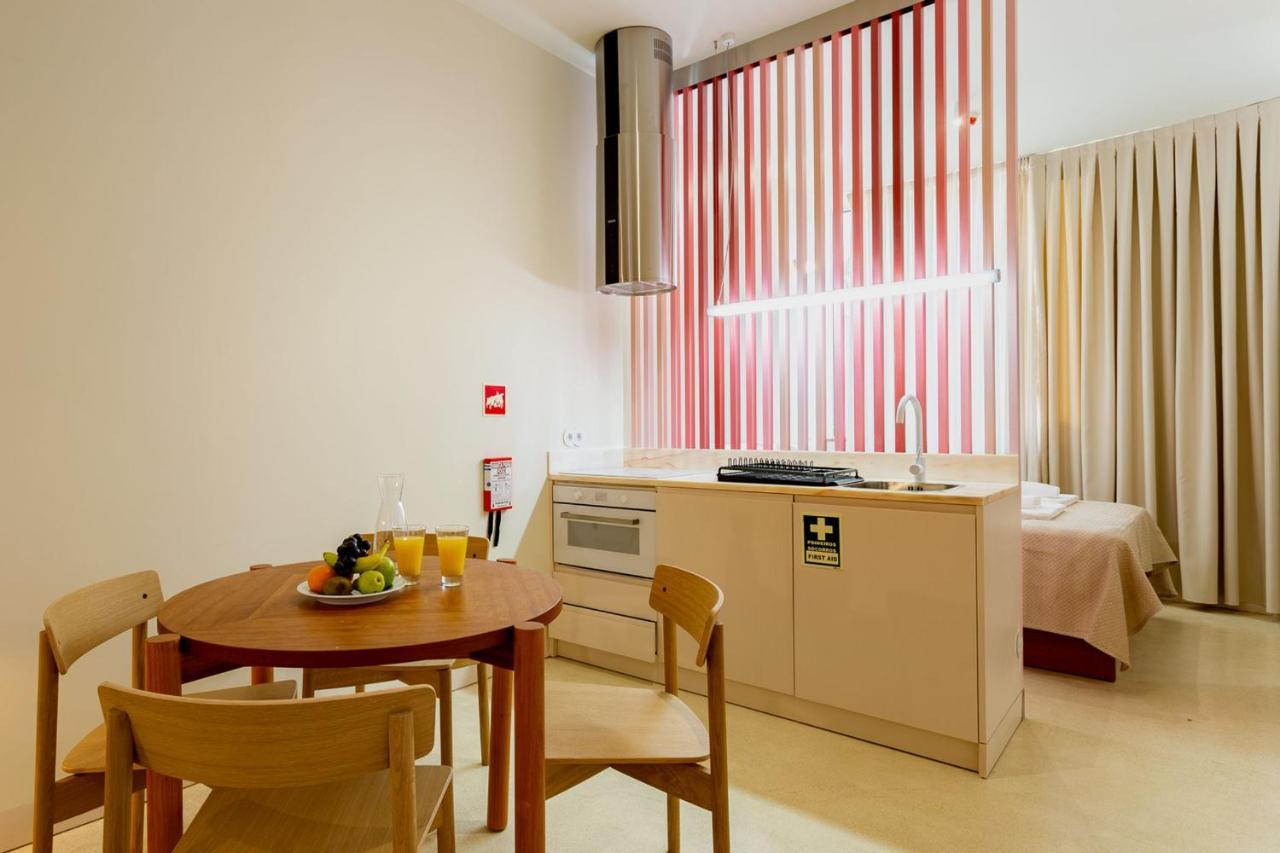 Princess Building W/Pool By Lovelystay Vila Real de Santo António Екстериор снимка