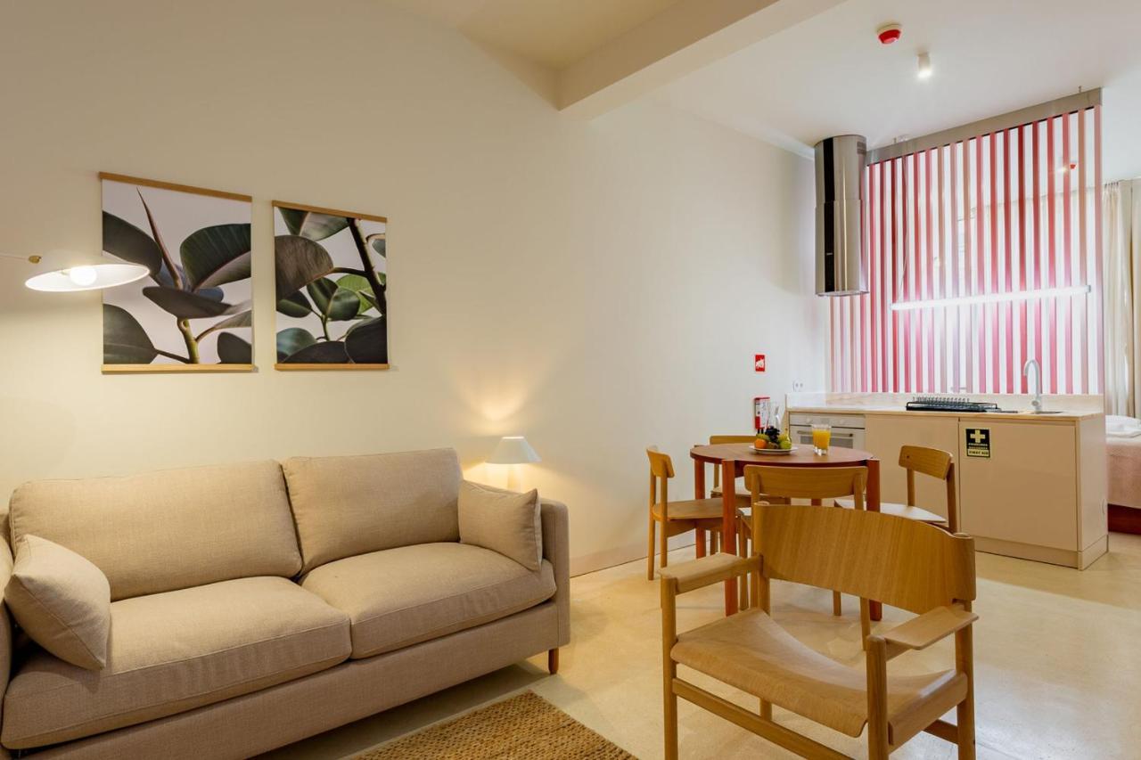 Princess Building W/Pool By Lovelystay Vila Real de Santo António Екстериор снимка