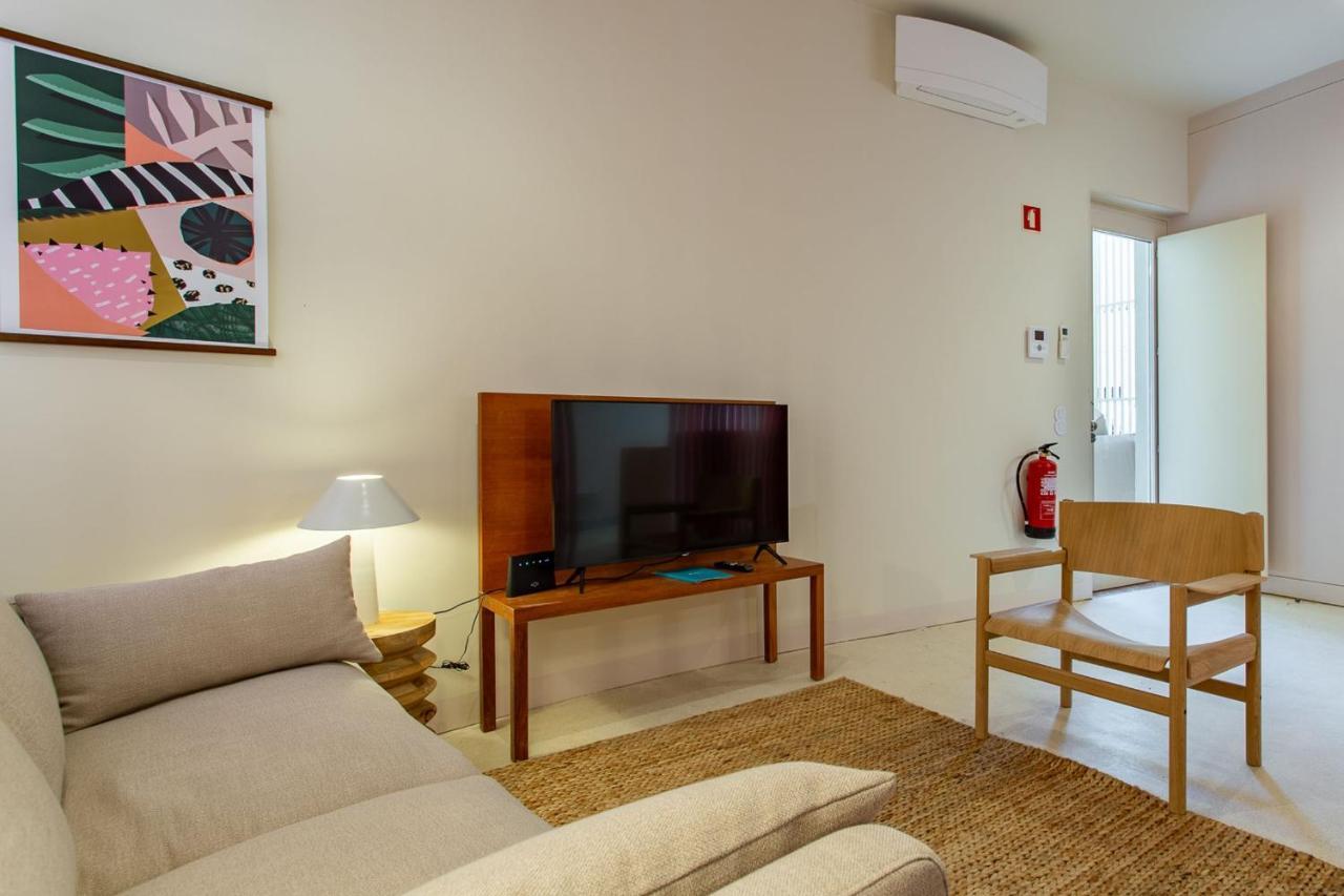 Princess Building W/Pool By Lovelystay Vila Real de Santo António Екстериор снимка